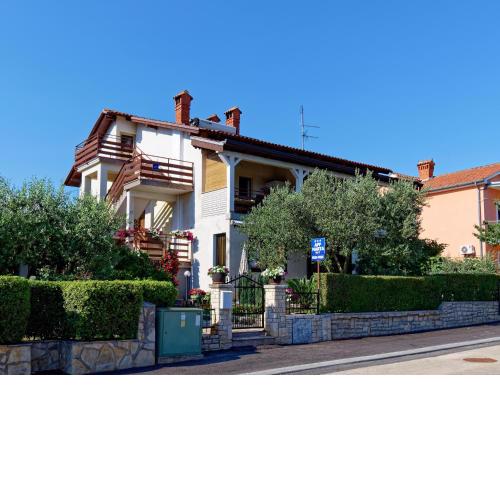 Apartments Marta by Rent Istria